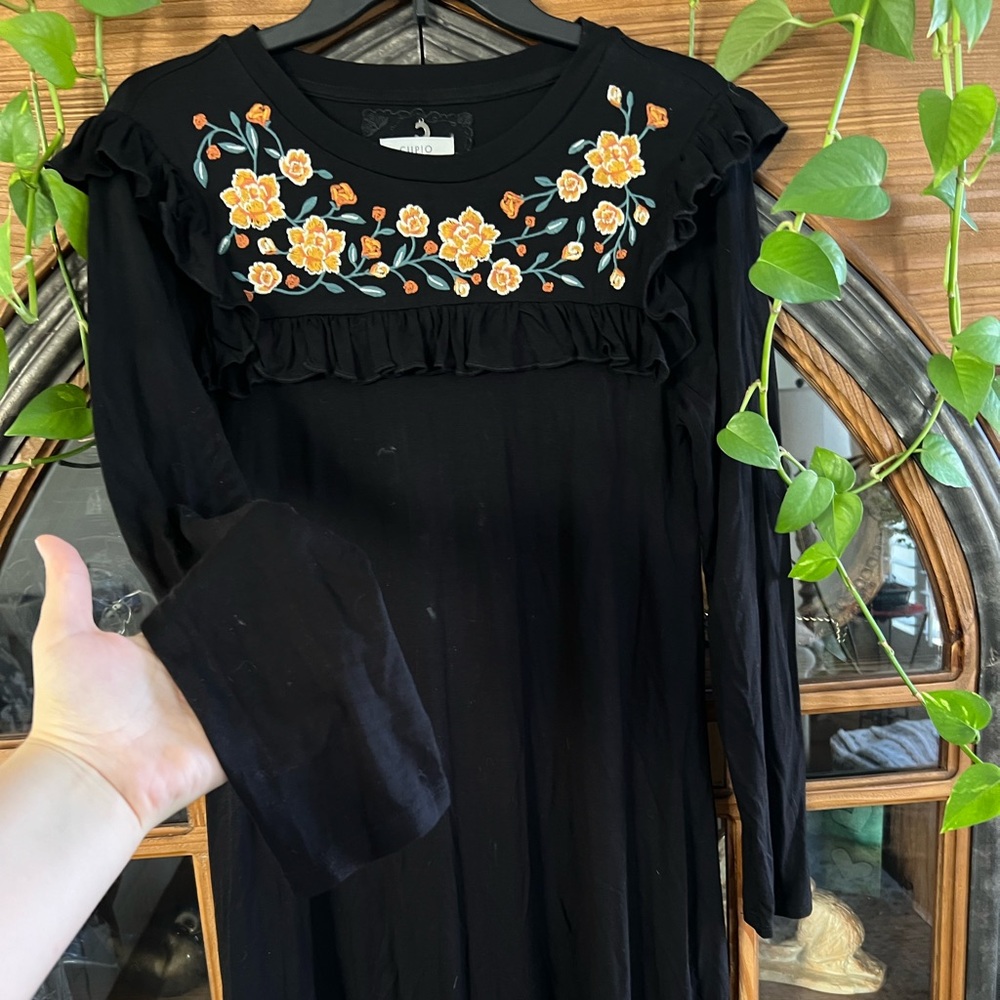 Cupio Long Sleeve Black Dress with Floral Embroidery